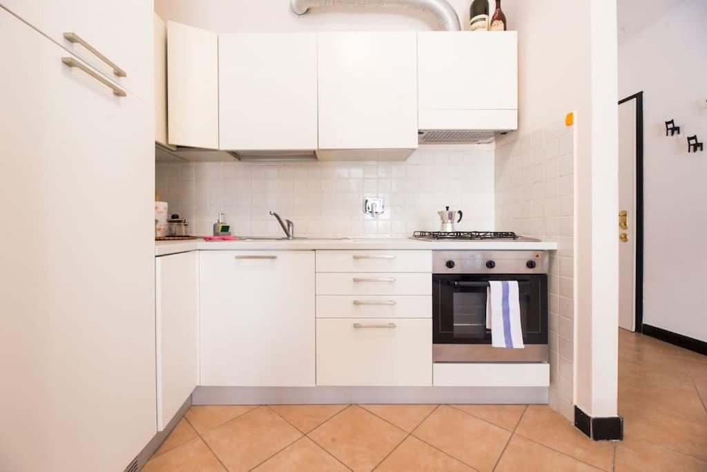 Prione'S Apartment Генуа Екстериор снимка